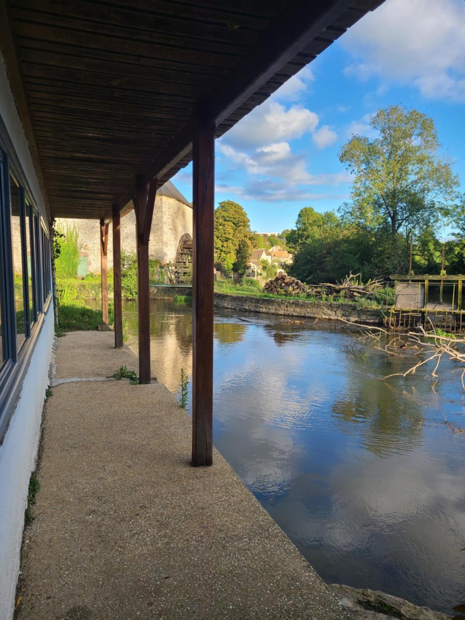 Vila Maison Avec Jardin En Bord De Riviere Fresnay-sur-Sarthe Exteriér fotografie