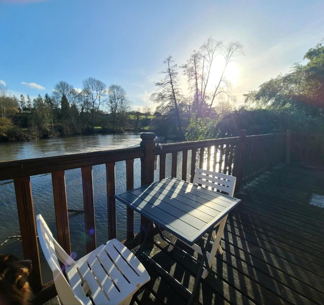 Vila Maison Avec Jardin En Bord De Riviere Fresnay-sur-Sarthe Exteriér fotografie